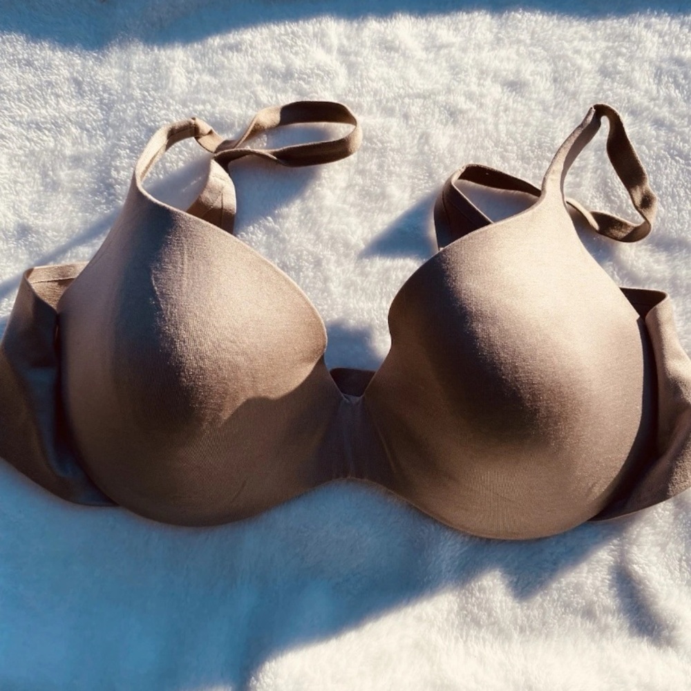 Victorias Secret Nude bra 36C Demi Lined  NWOT